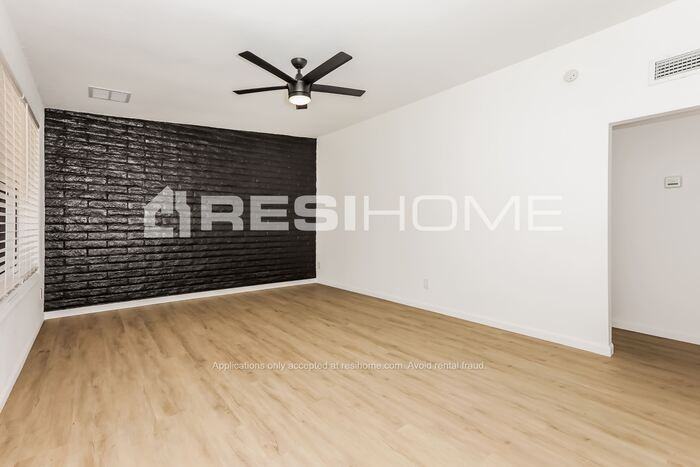 1314 E Del Rio Dr - Photo 7 of 23