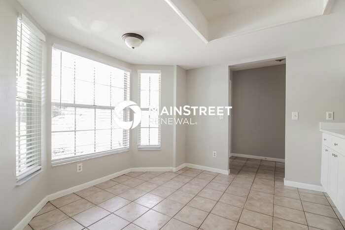 1390 E Euclid Ave - Photo 4 of 16