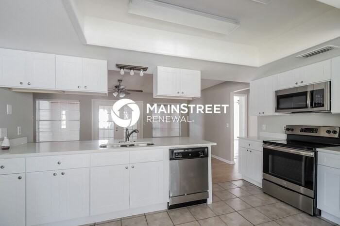 1390 E Euclid Ave - Photo 5 of 16