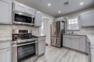 featured image of 1155 N Main St