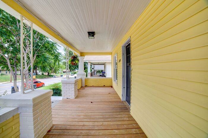 1155 N Main St - Photo 5 of 23