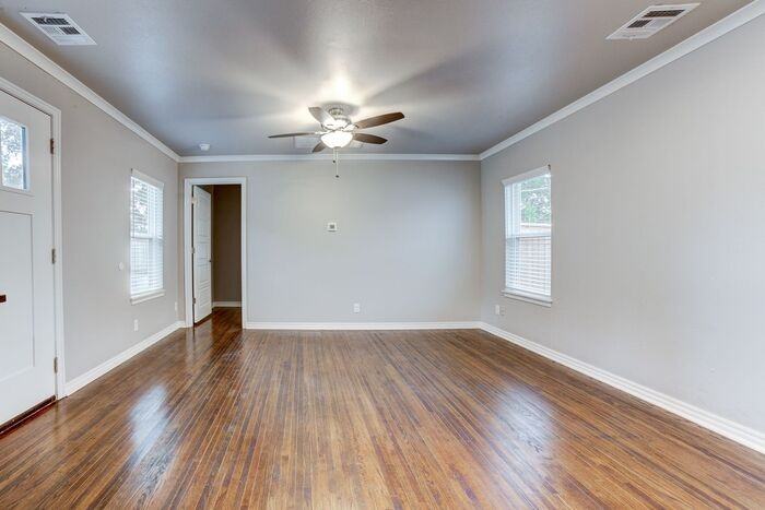 2626 E 8th St #2 - Photo 7 of 17