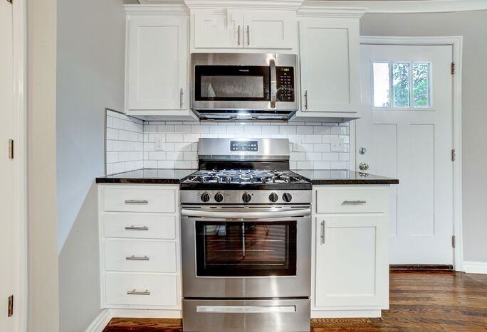 2626 E 8th St #2 - Photo 7 of 19