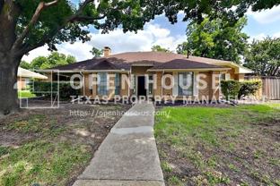 1914 Oakbluff Dr - Photo 1 of 1