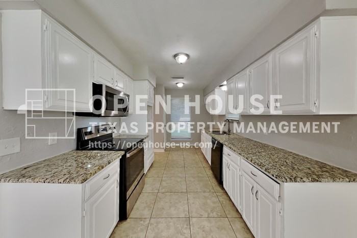 1025 Aspen Ln - Photo 7 of 20