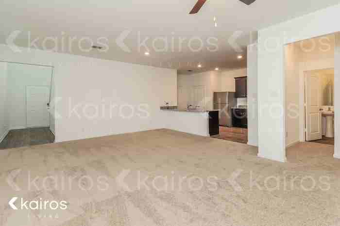 934 Shady Brk - Photo 2 of 18