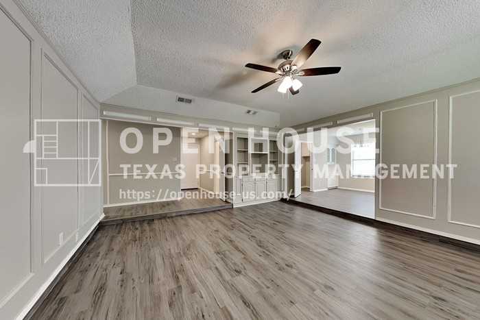 4113 Chestnut St - Photo 4 of 20