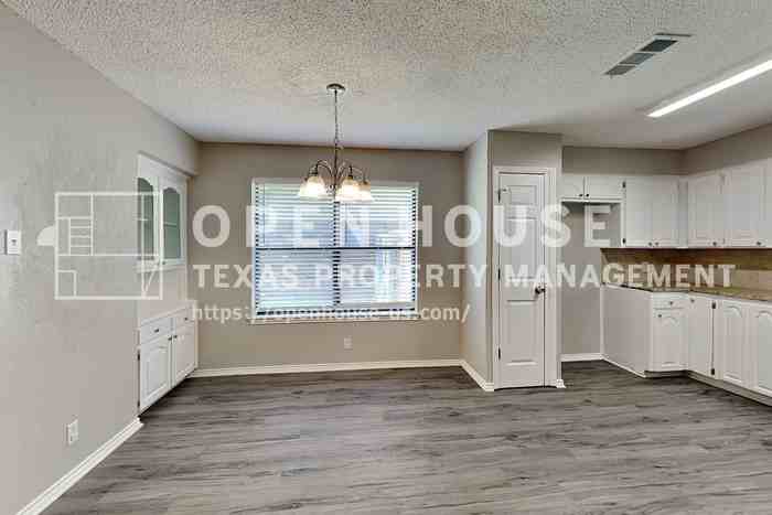 4113 Chestnut St - Photo 7 of 20