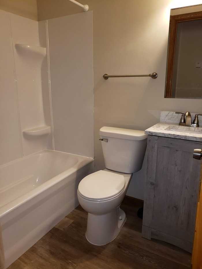 1831 Stinson Pkwy #7 - Photo 2 of 3