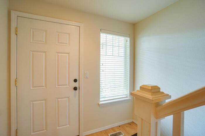 13911 Ne 7th Ct - Photo 5 of 36