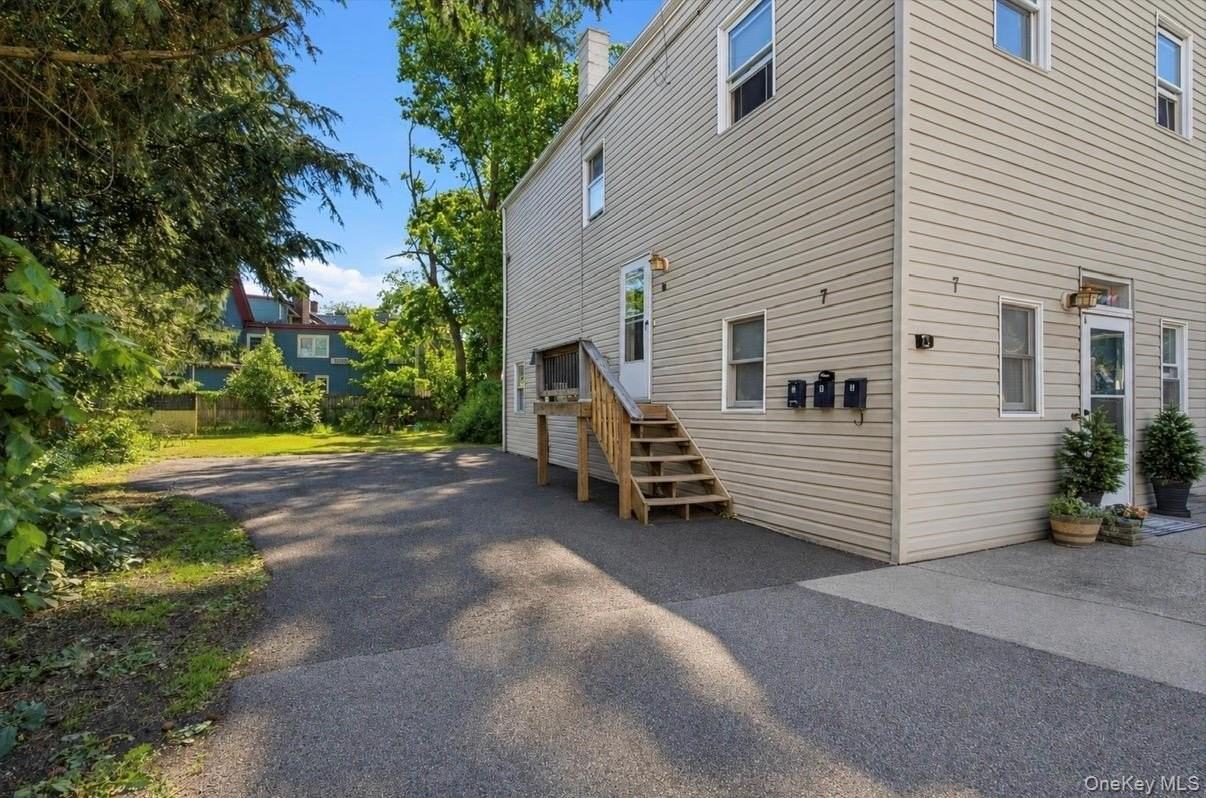 7 Idlewild Ave #B - Photo 2 of 23