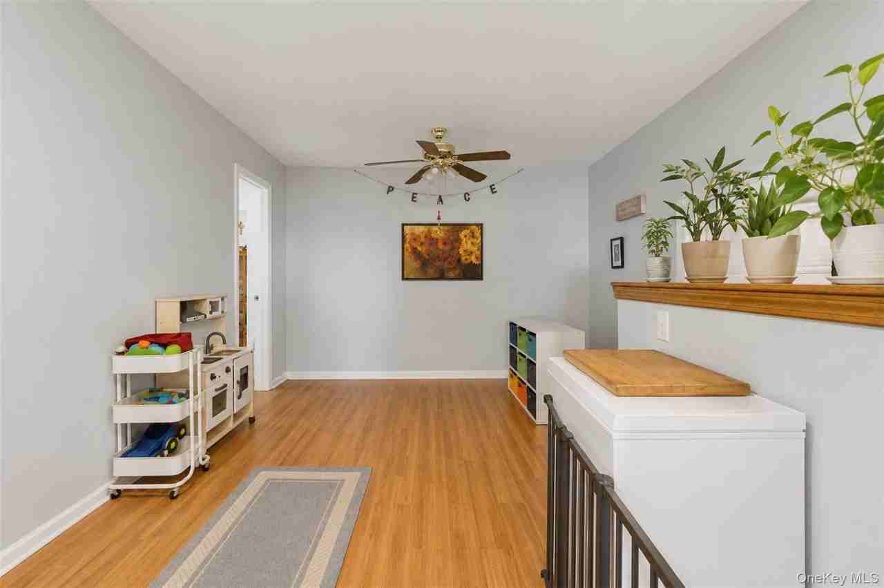 7 Idlewild Ave #B - Photo 6 of 23