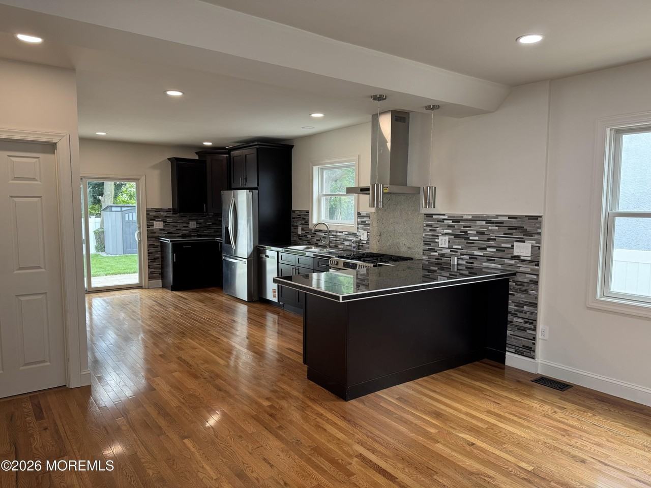 13 Locust Ave - Photo 6 of 21