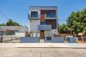 featured image of 11313 Collins St