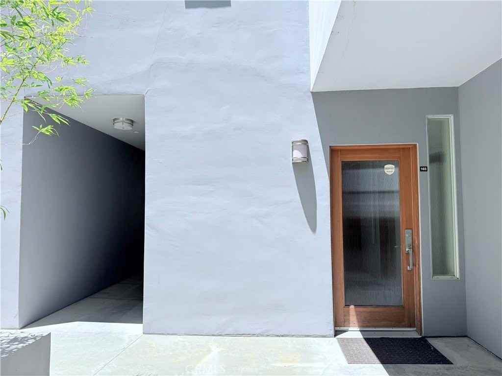 12908 Bloomfield St #103 - Photo 3 of 24