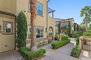 featured image of 553 S Kroeger St