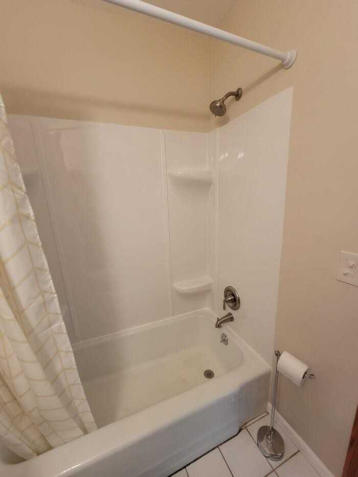 1831 Stinson Pkwy #8 - Photo 3 of 11