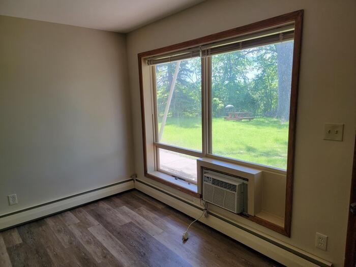 1831 Stinson Pkwy #8 - Photo 6 of 11