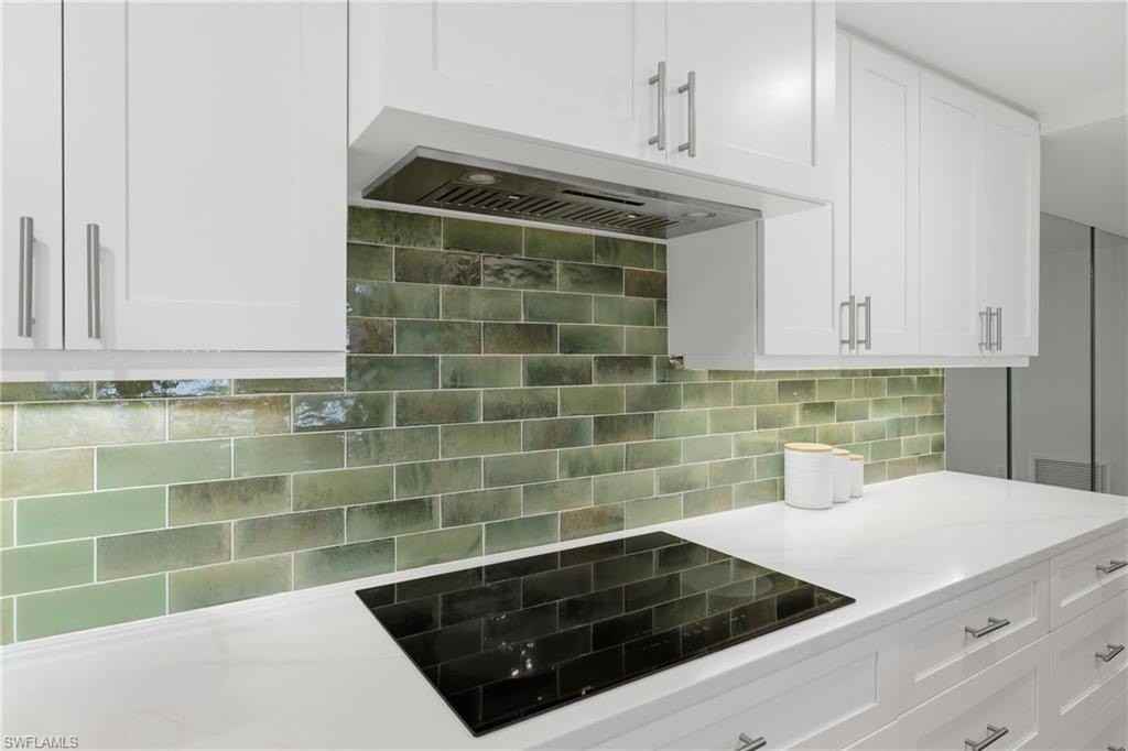 5601 Turtle Bay Dr #302 - Photo 3 of 38