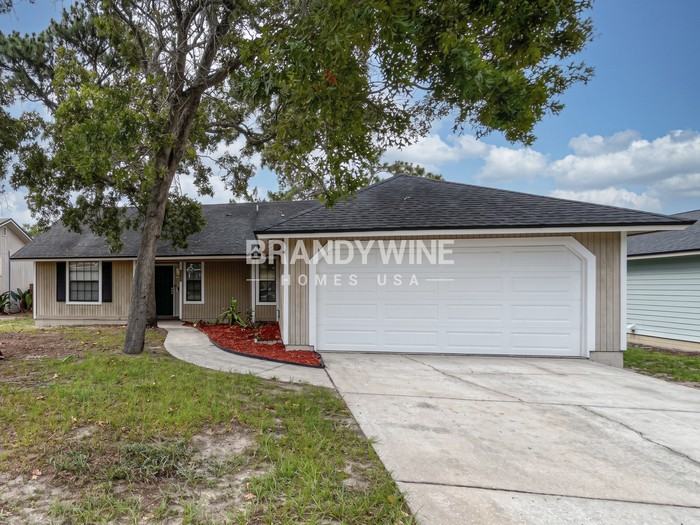 3363 Hampstead Dr - Photo 2 of 25