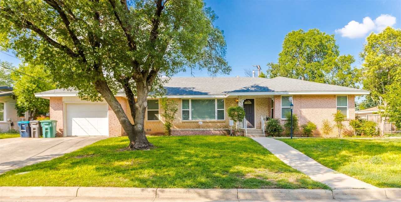 4808 Terrace Trl - Photo 2 of 27