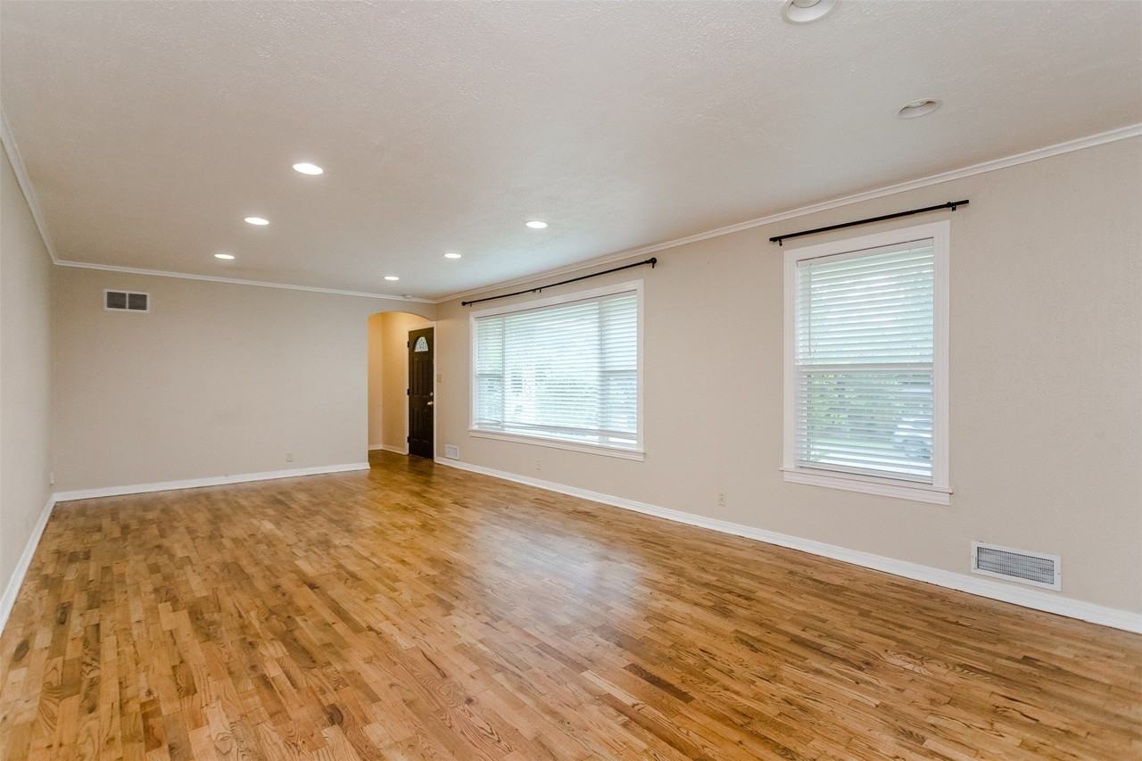 4808 Terrace Trl - Photo 5 of 27