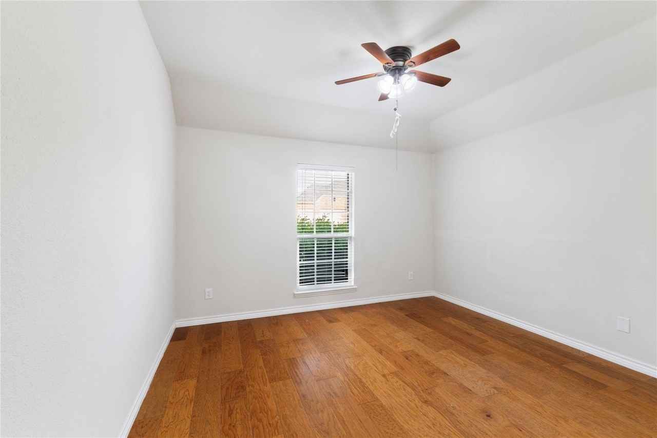 4013 Dalton Dr - Photo 7 of 36