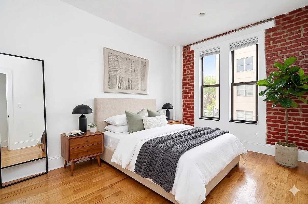 378 S 4th St #10 - Photo 3 of 4