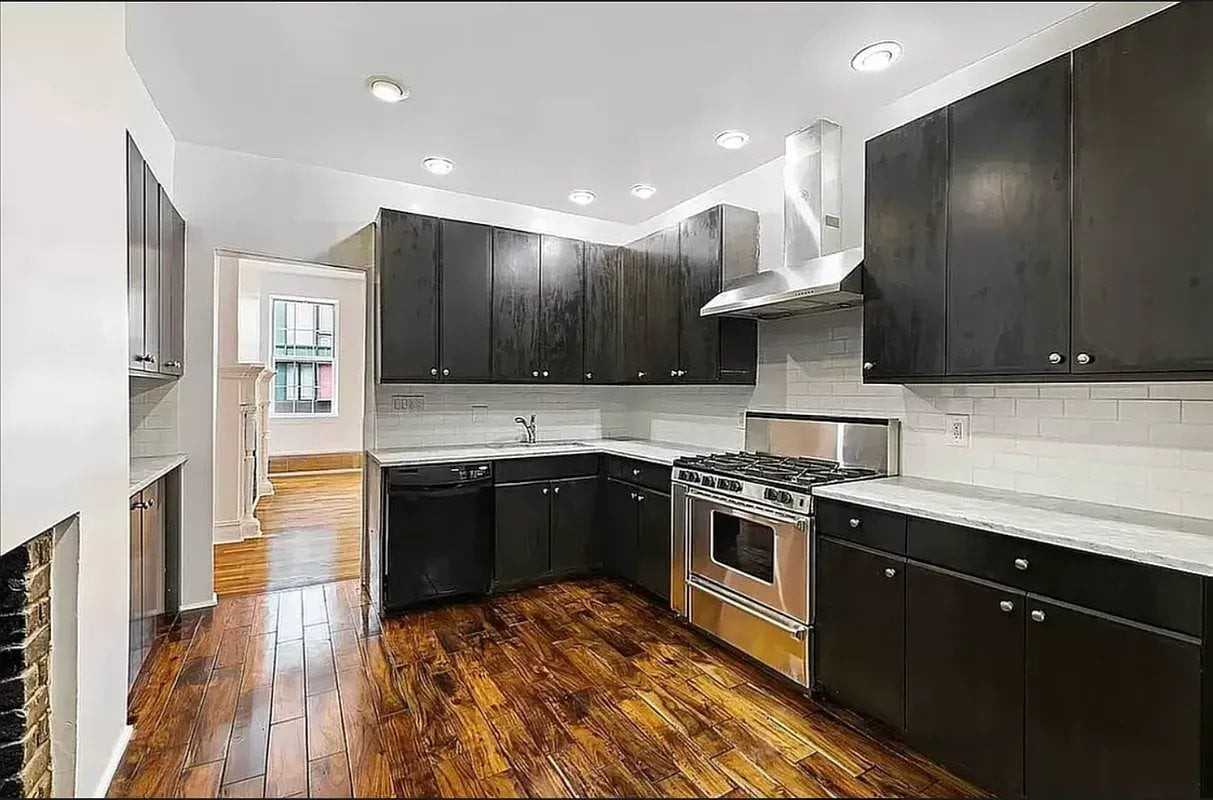 510 Greenwich St #2 - Photo 4 of 6