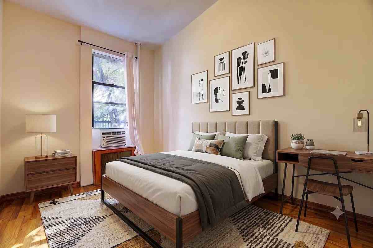 858 10th Ave #4N - Photo 2 of 5