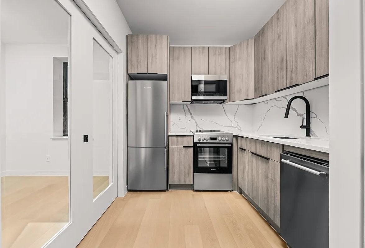 186 Bleecker St #6 - Photo 3 of 6