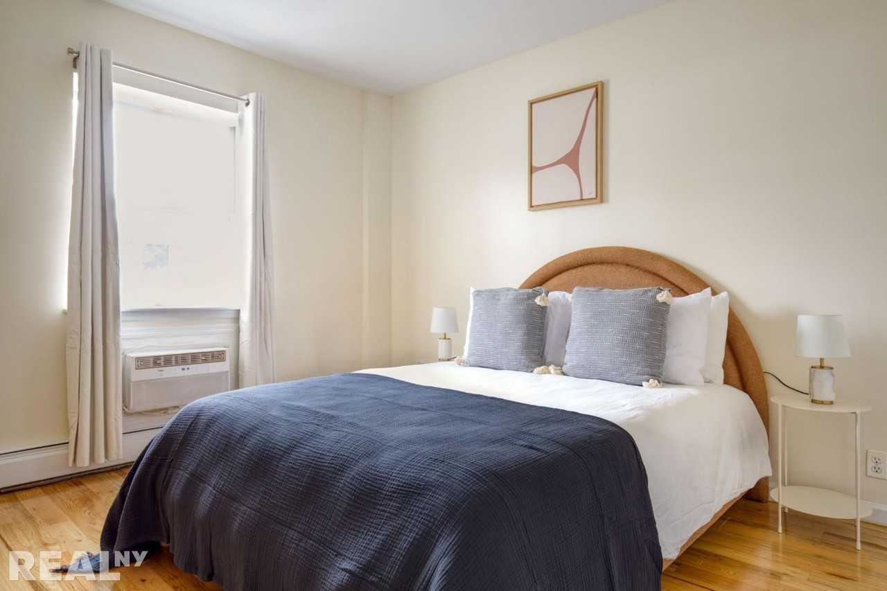 Warren St #503 - Photo 6 of 11