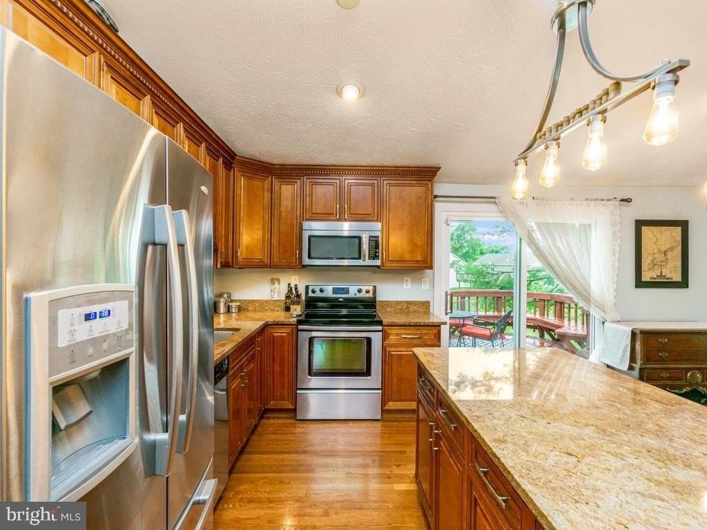 3827 Dittany Ct - Photo 7 of 35