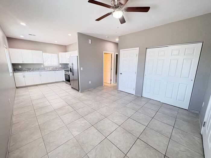 4013 E 22nd St #2 - Photo 5 of 16