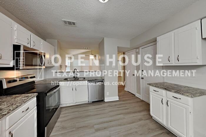 6014 Hollyleaf Dr - Photo 7 of 20