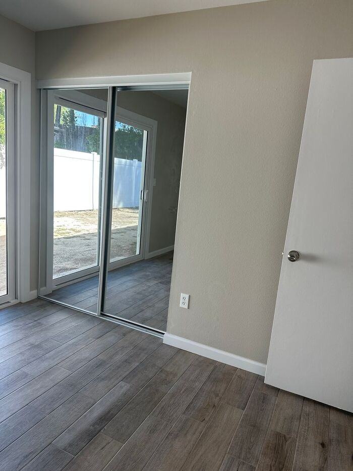 24437 La Glorita Cir - Photo 7 of 10