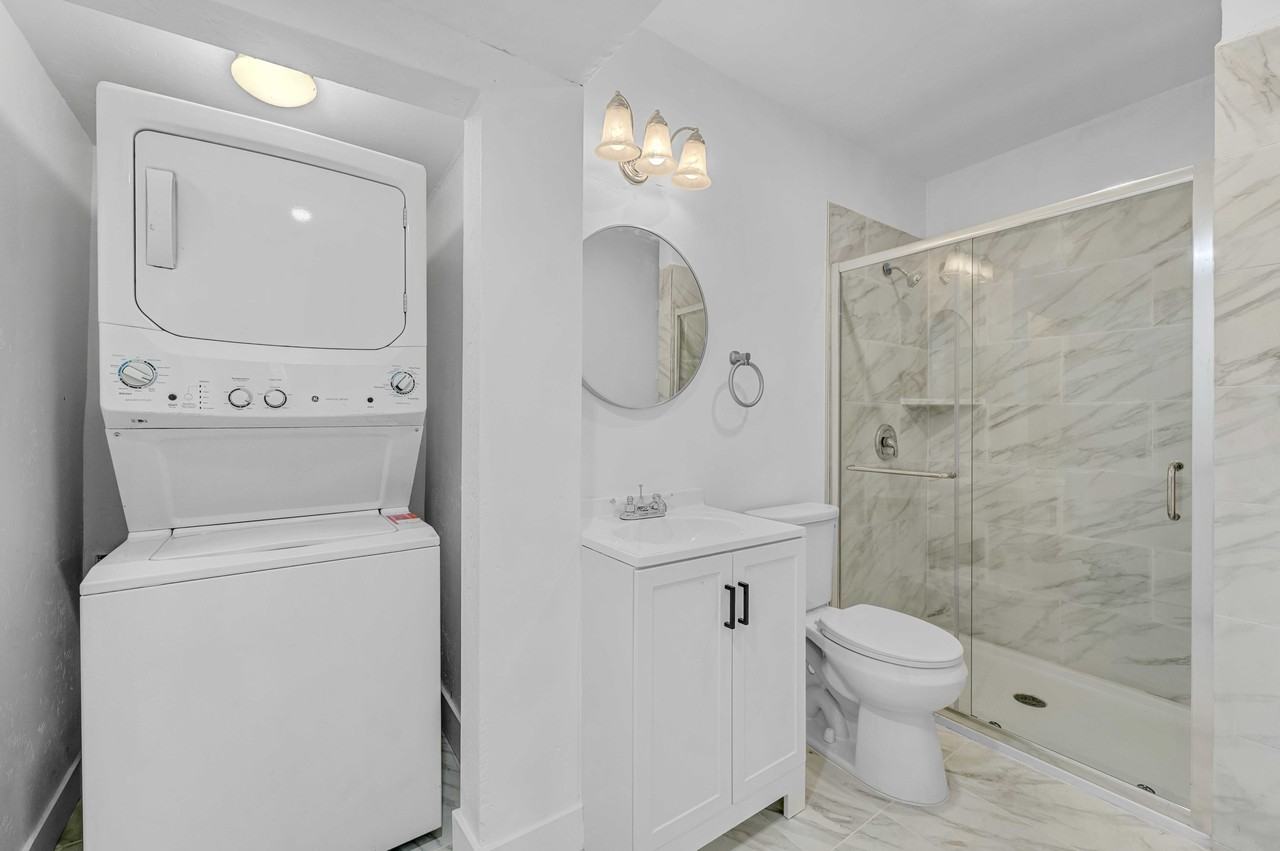 812 Spring St #A - Photo 7 of 14