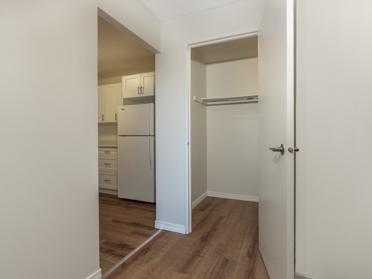 Hanover Tower Apartments - Photo 6 of 24