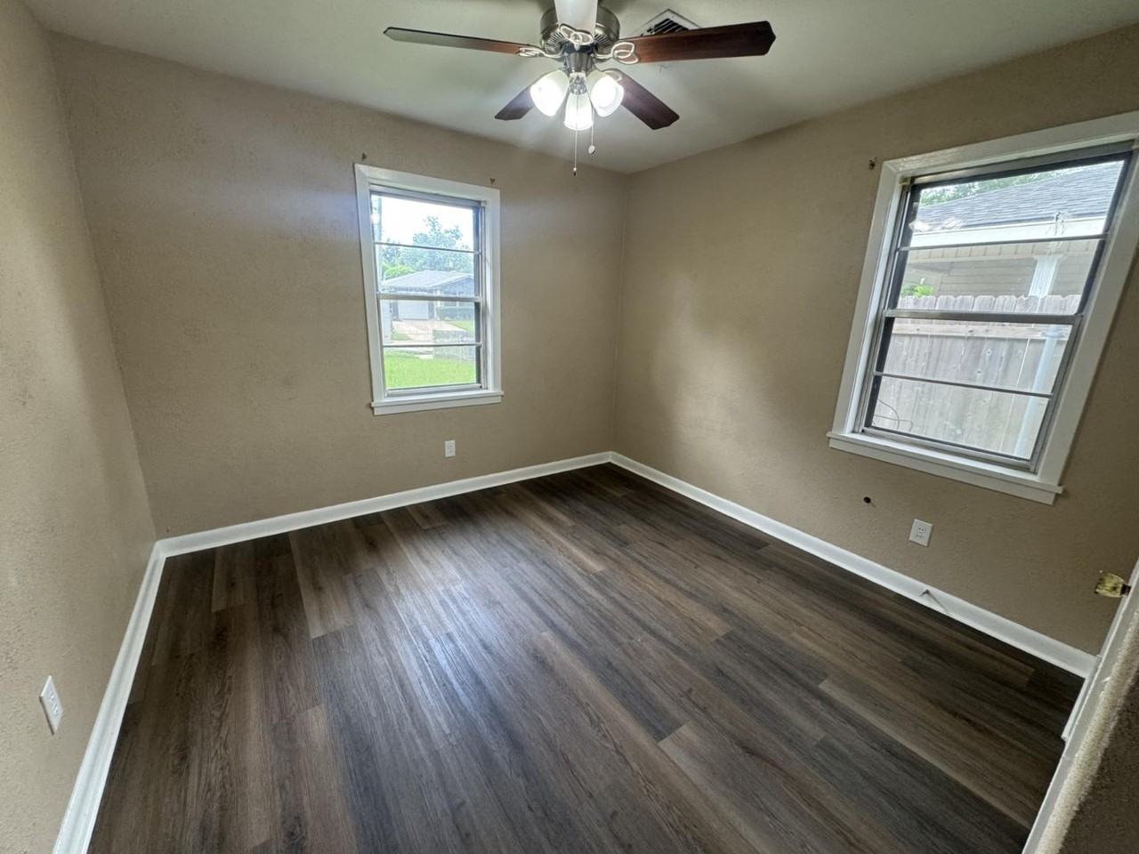1704 Bradley St - Photo 7 of 16
