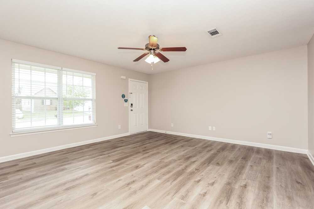 329 Sarna Dr - Photo 5 of 17