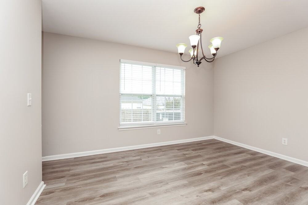 329 Sarna Dr - Photo 6 of 17