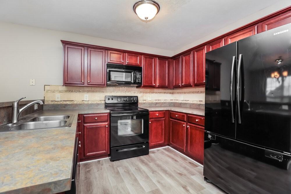 329 Sarna Dr - Photo 7 of 17