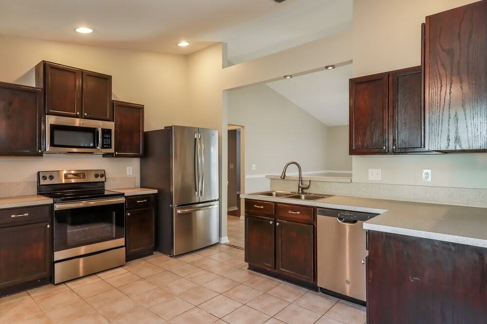 1697 Glen Laurel Dr - Photo 6 of 14