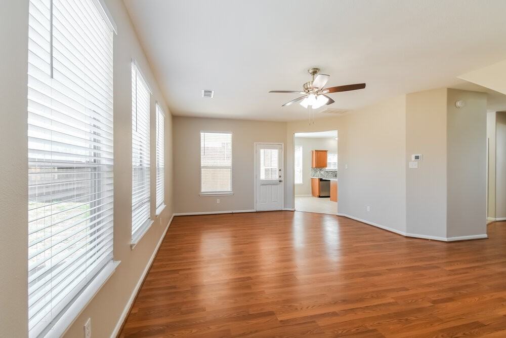 1060 Cabot Cv - Photo 5 of 17
