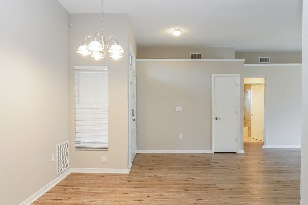11860 Shotgate Ct - Photo 4 of 16