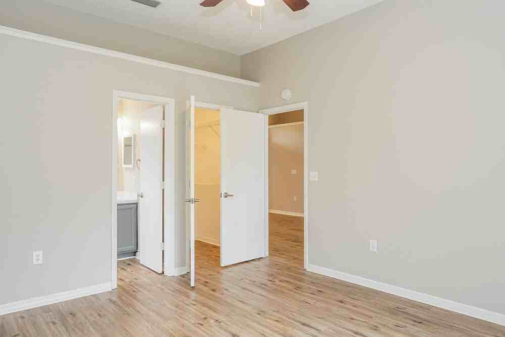 11860 Shotgate Ct - Photo 7 of 16