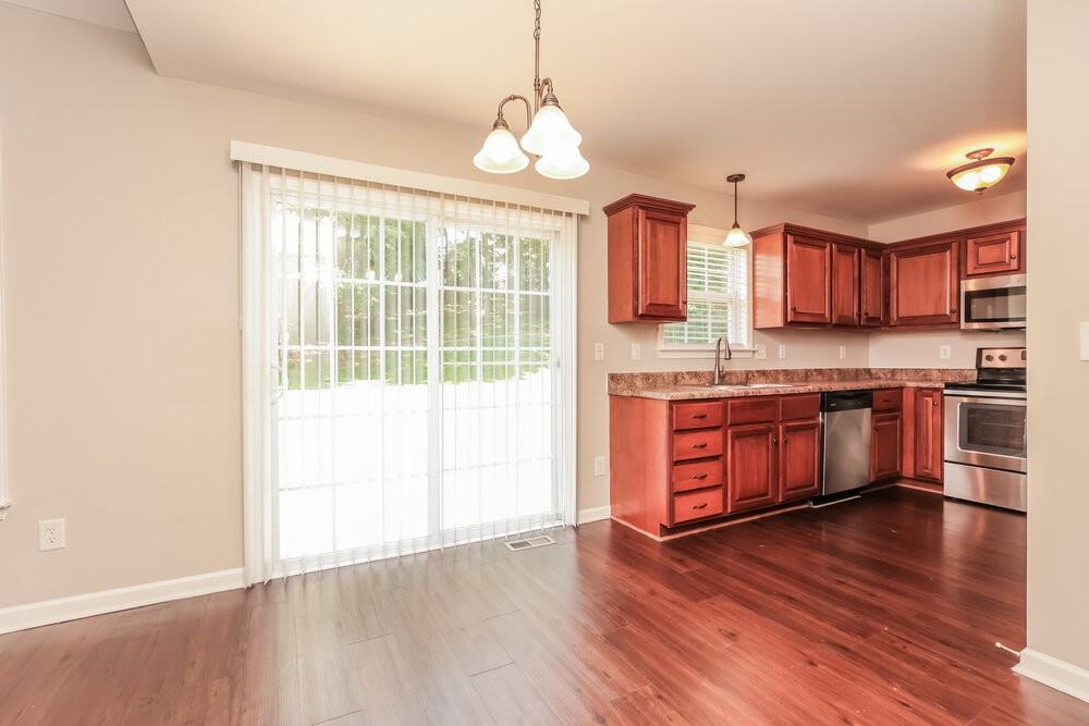 4028 Kristen St - Photo 6 of 17