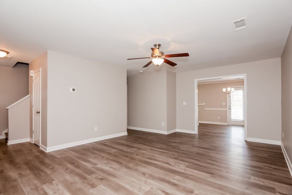 4709 Brewer Dr - Photo 5 of 17