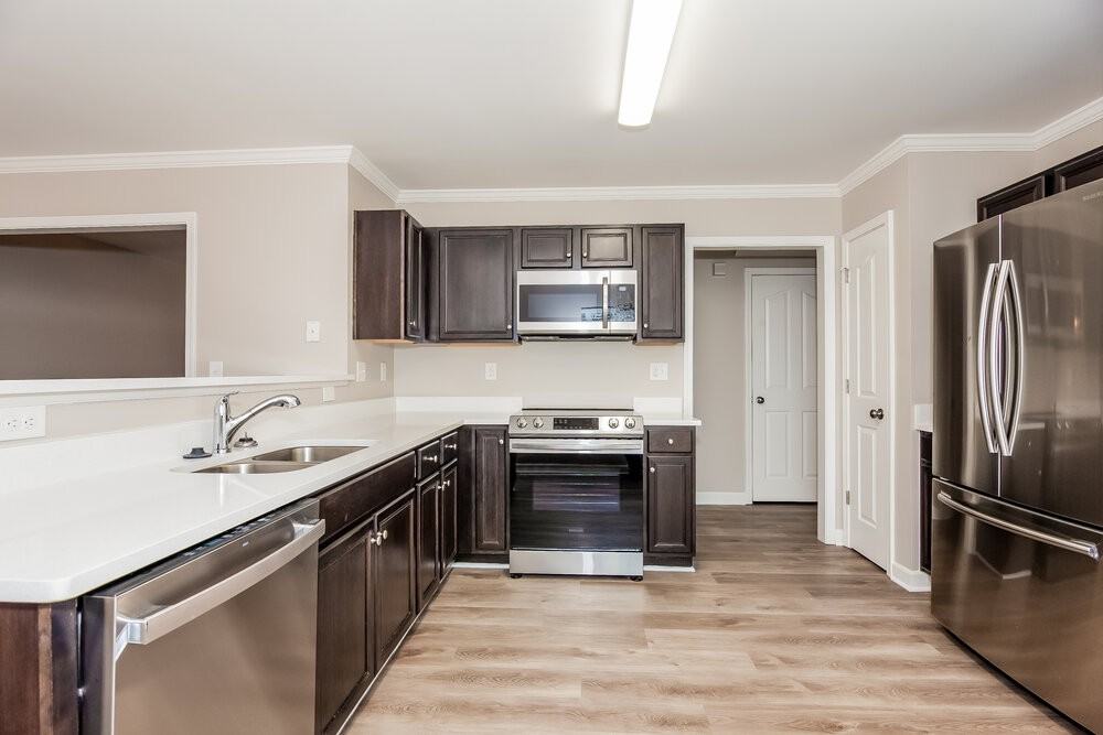 4709 Brewer Dr - Photo 6 of 17
