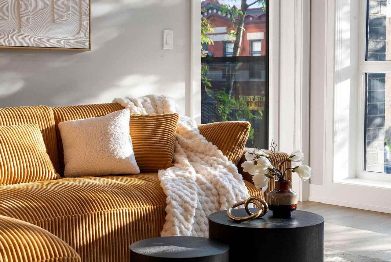 2344 W Polk St #1253893P - Photo 7 of 40